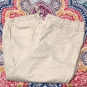 Women’s crop pants